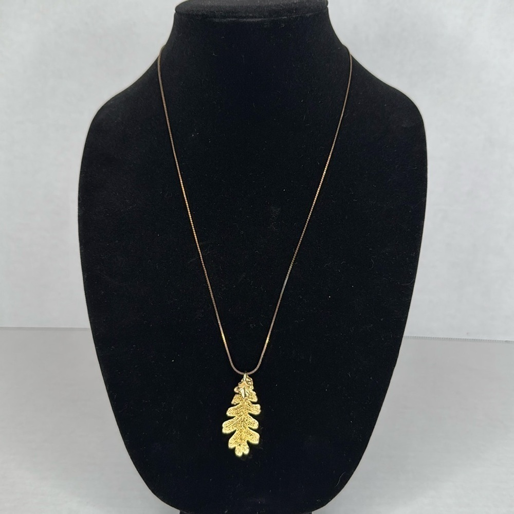 Vintage Gold Leaf Pendant Necklace Lot A30